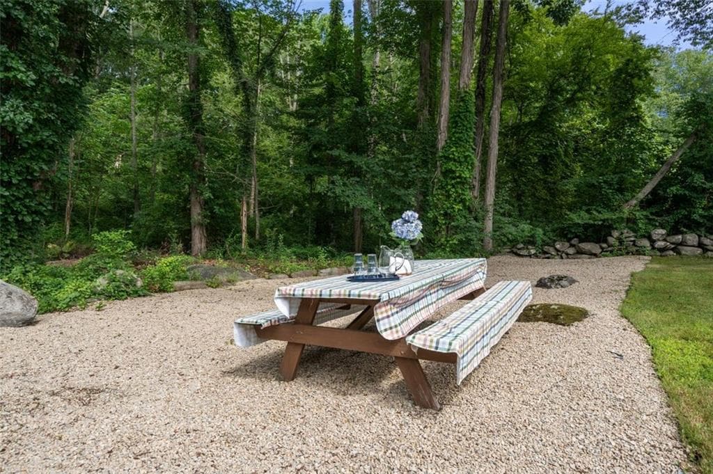 315 Saw Mill Road photo 43