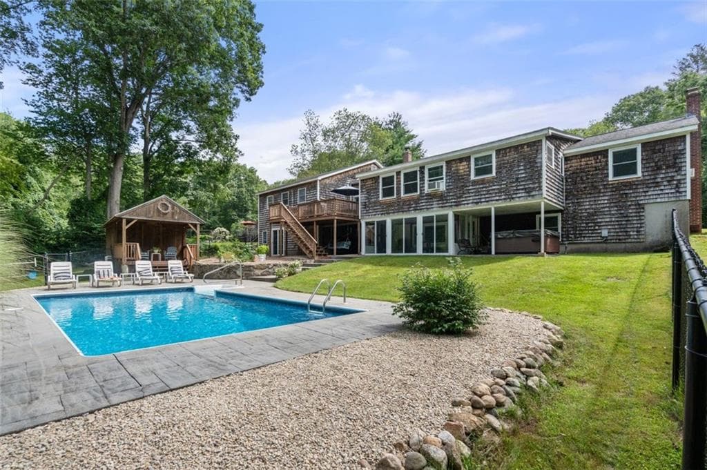 315 Saw Mill Road photo 40