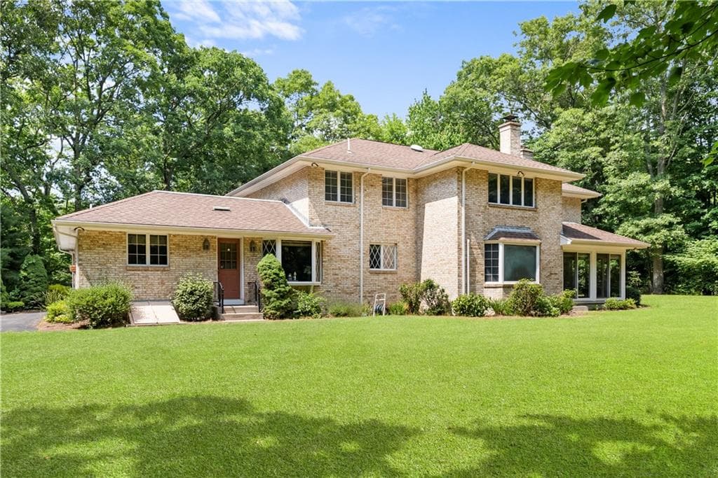 191 Fairway Drive photo 2