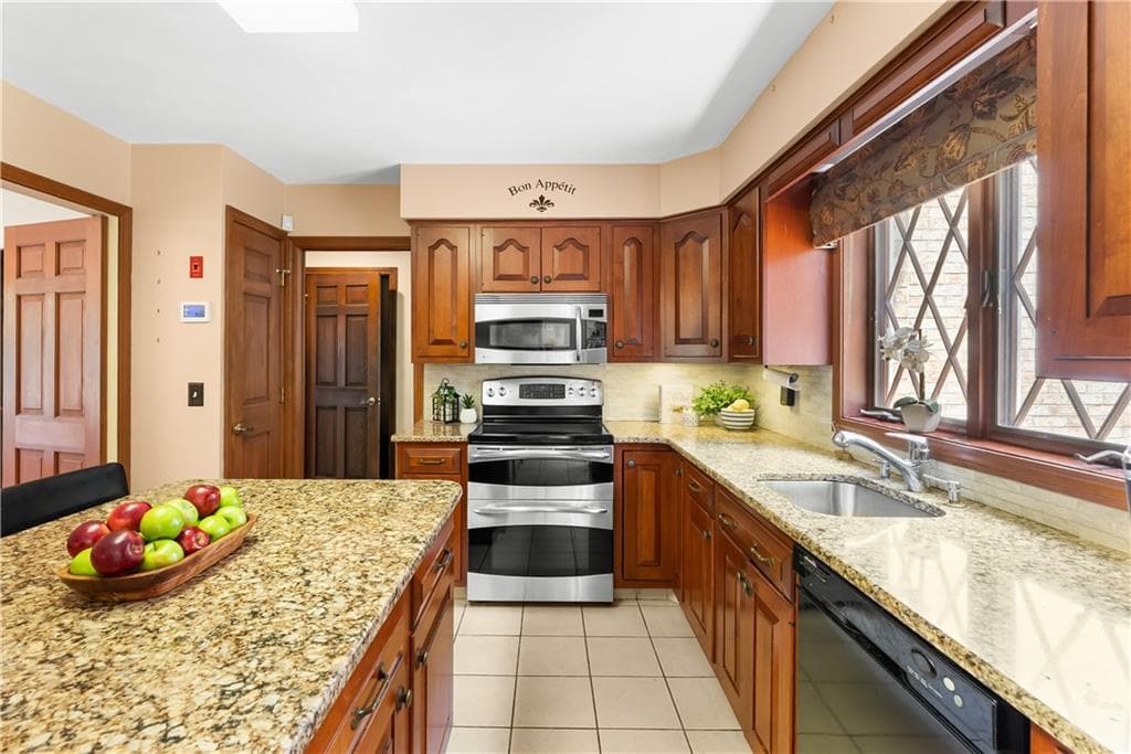 191 Fairway Drive photo 5