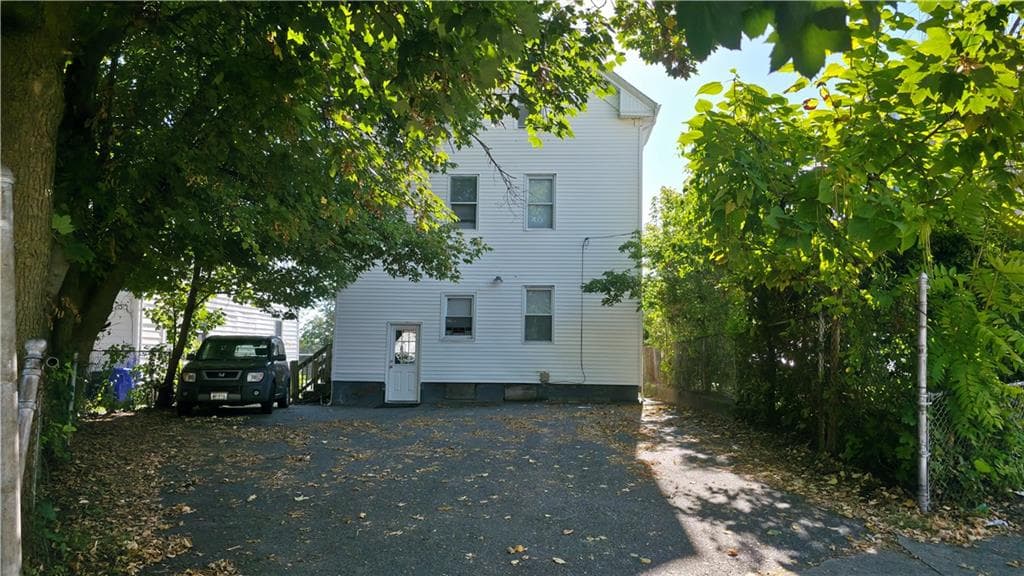 207 Pawtucket Avenue photo 17