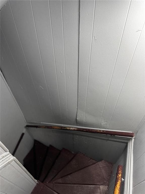 Multi Family at 194 Pavilion Avenue, Providence, photo 15 of 34
