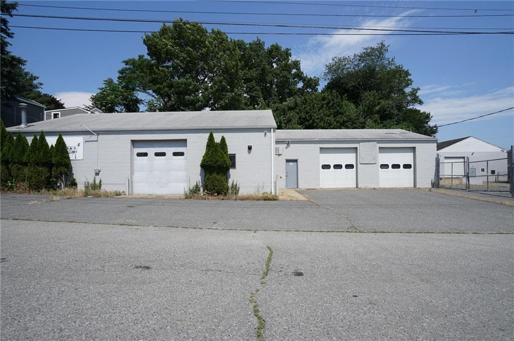 81 Macondray Street photo 2