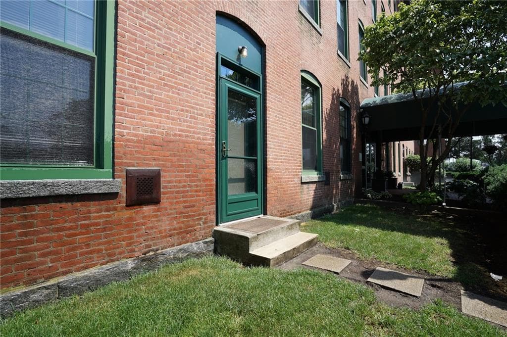 300 Front Street UNIT 114 photo 23