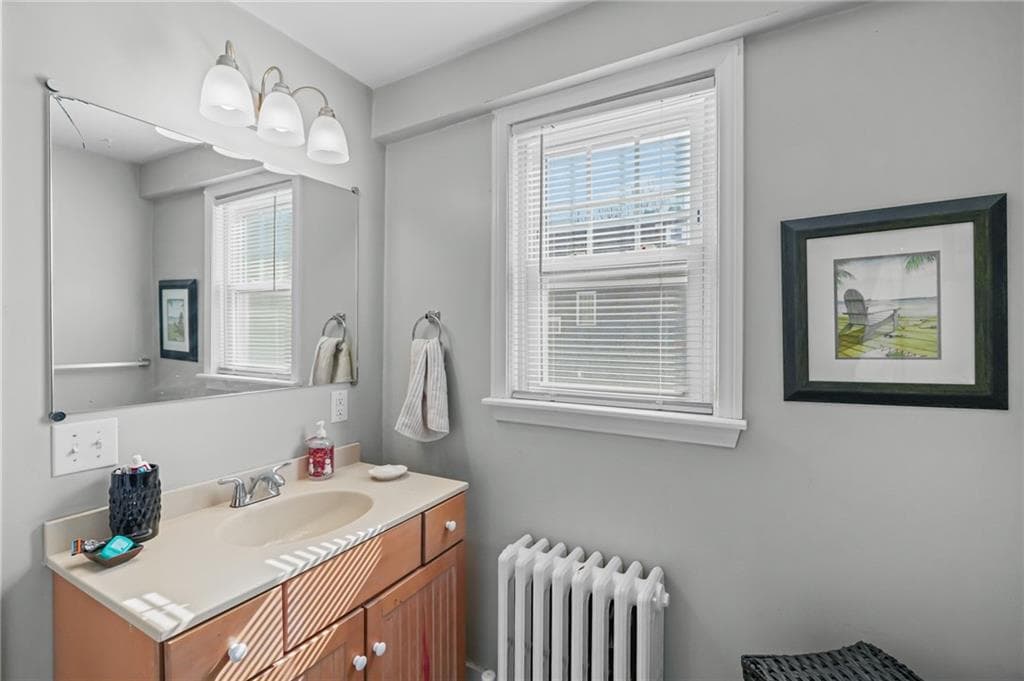 32 Houston Avenue photo 24