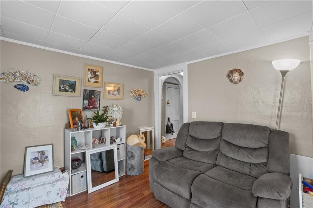 32 Houston Avenue photo 34