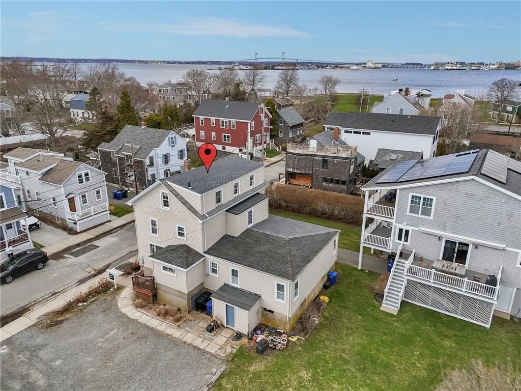 32 Houston Avenue photo 38