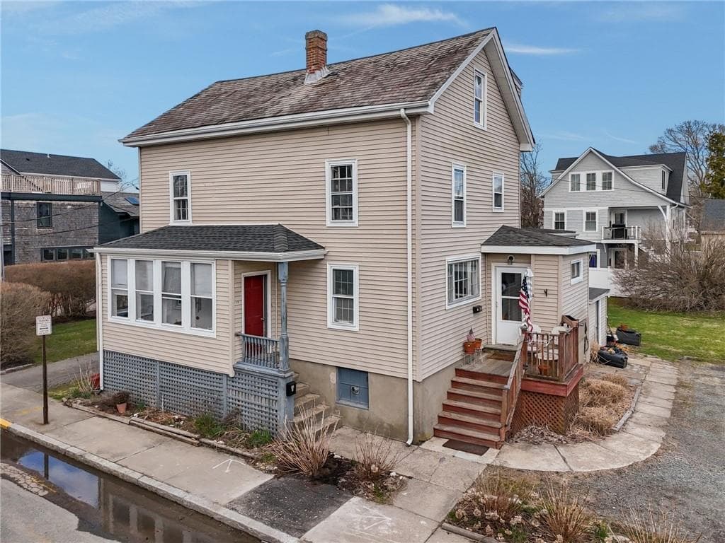 32 Houston Avenue photo 48
