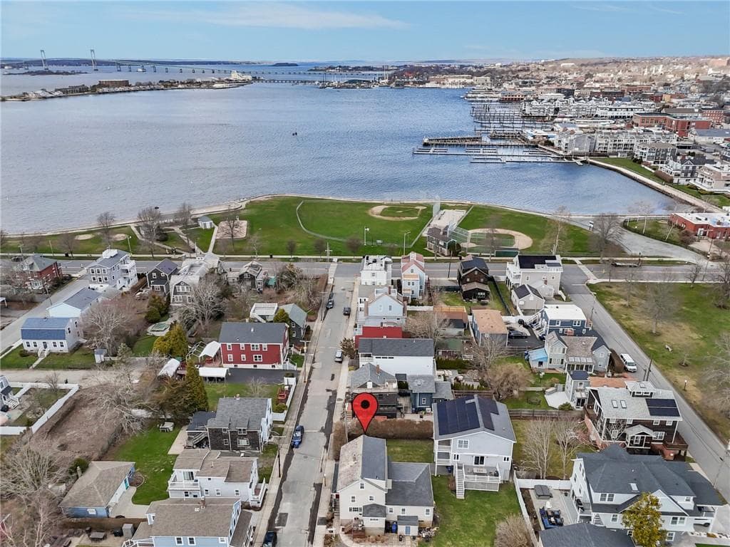 32 Houston Avenue photo 39