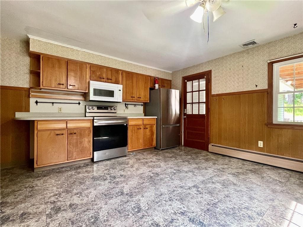 182 Highland Street photo 9
