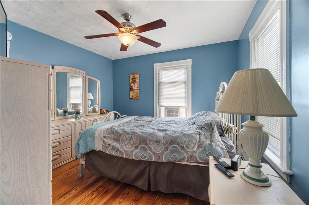160 Richard Street photo 18