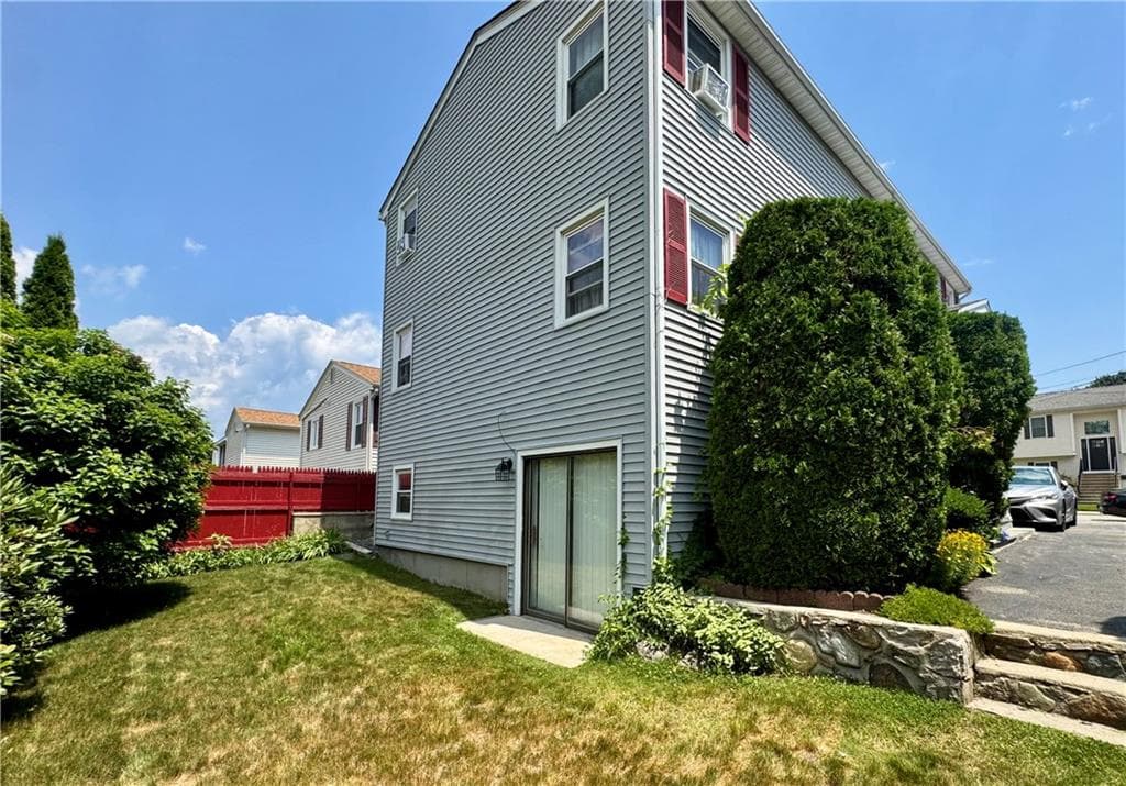 37 Harmony Drive photo 10