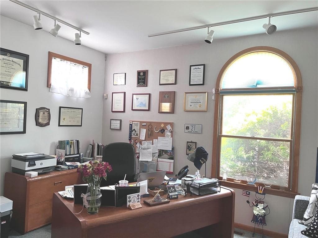 623 Post Road photo 18
