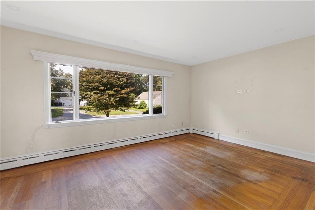 Single Family Residence at 16 Garden Street, Portsmouth, photo 10 of 34