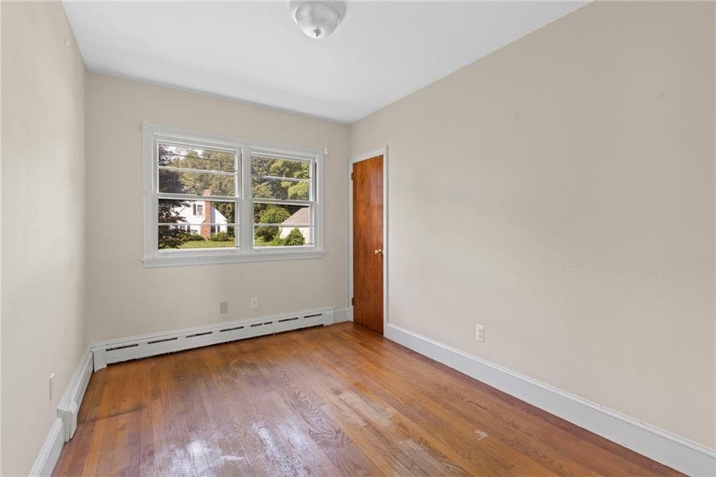 Single Family Residence at 16 Garden Street, Portsmouth, photo 14 of 34