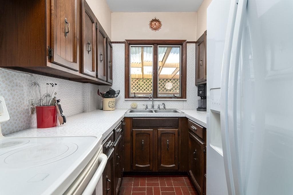 78 Darlingdale Avenue photo 6