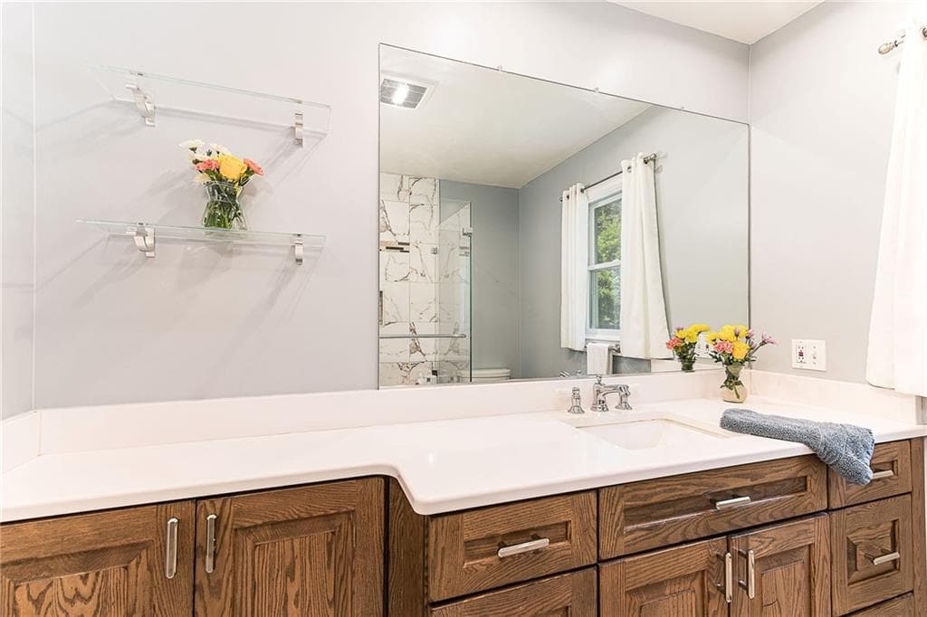 147 Woodville Alton Road photo 17