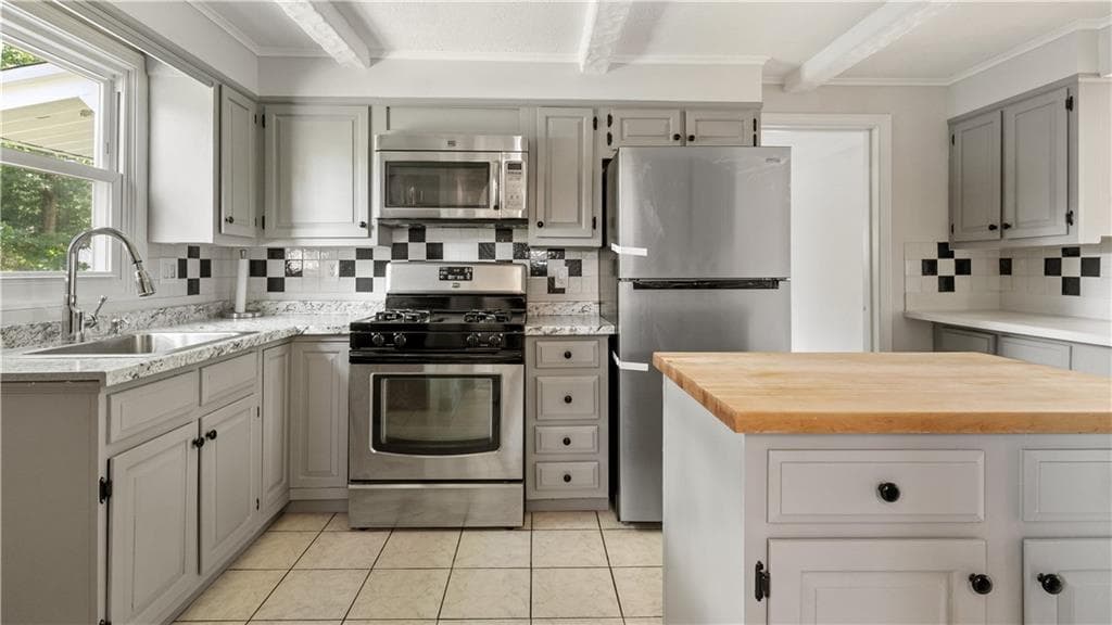29 Cormier Road photo 5