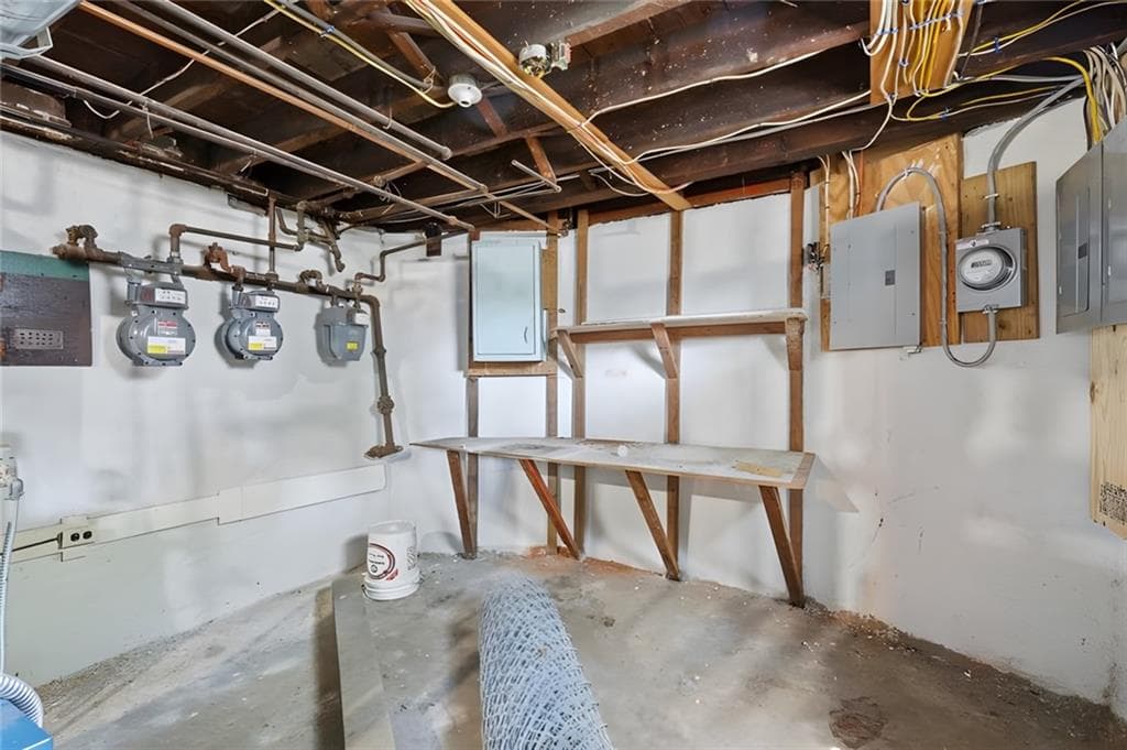 Multi Family at 374 Douglas Avenue, Providence, photo 21 of 23