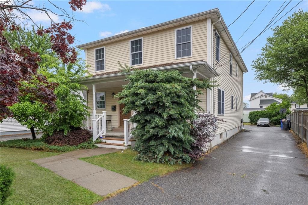 22 Aiken Street
