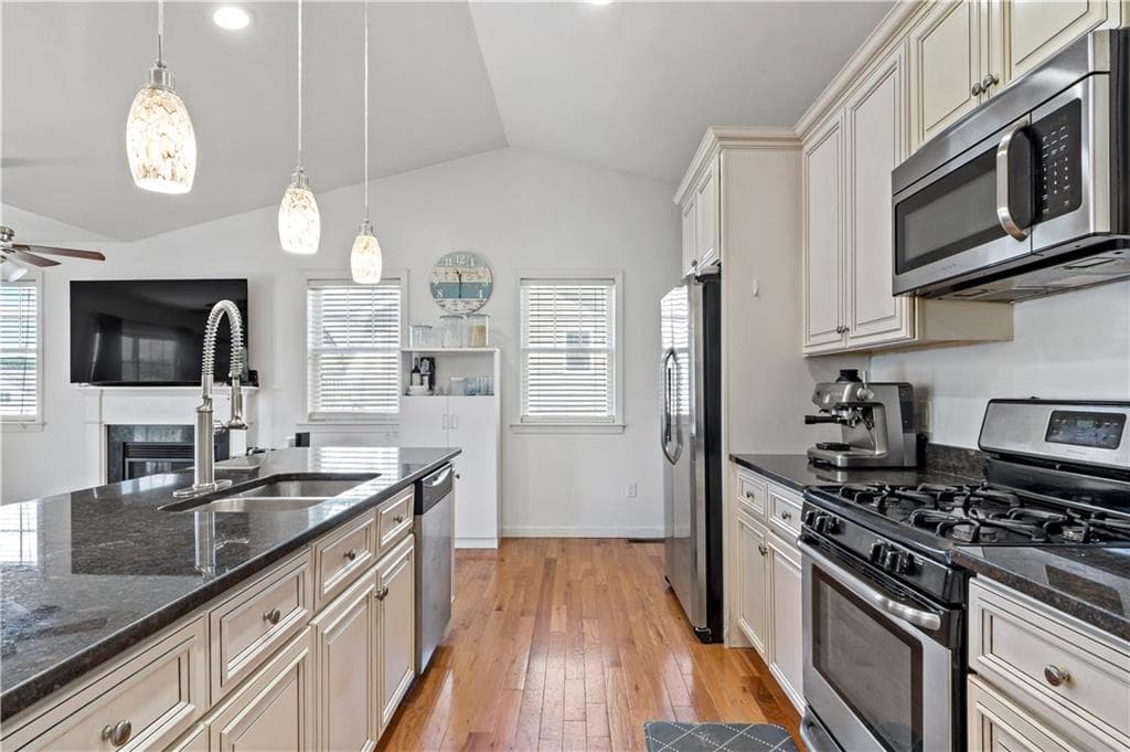 139 Danielle Drive photo 6