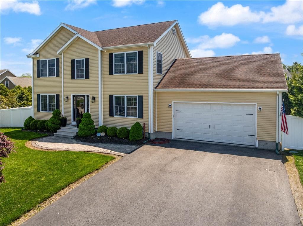 55 Sloop Drive photo 2