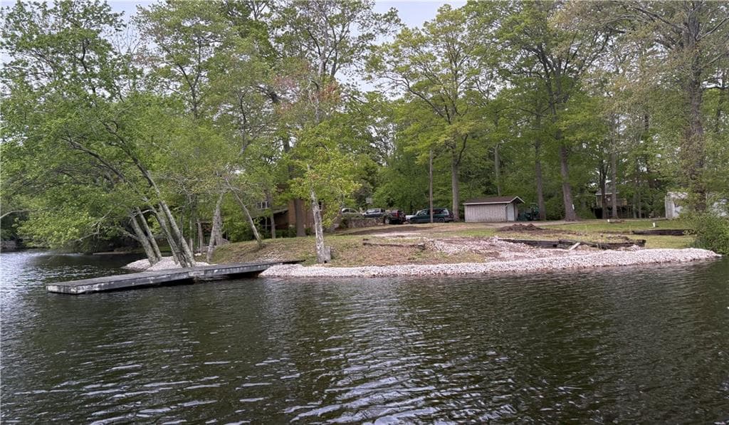 3 Lakeside Dr Ext Drive