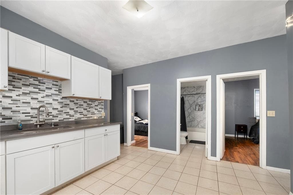 Multi Family at 346 Douglas Avenue, Providence, photo 13 of 19