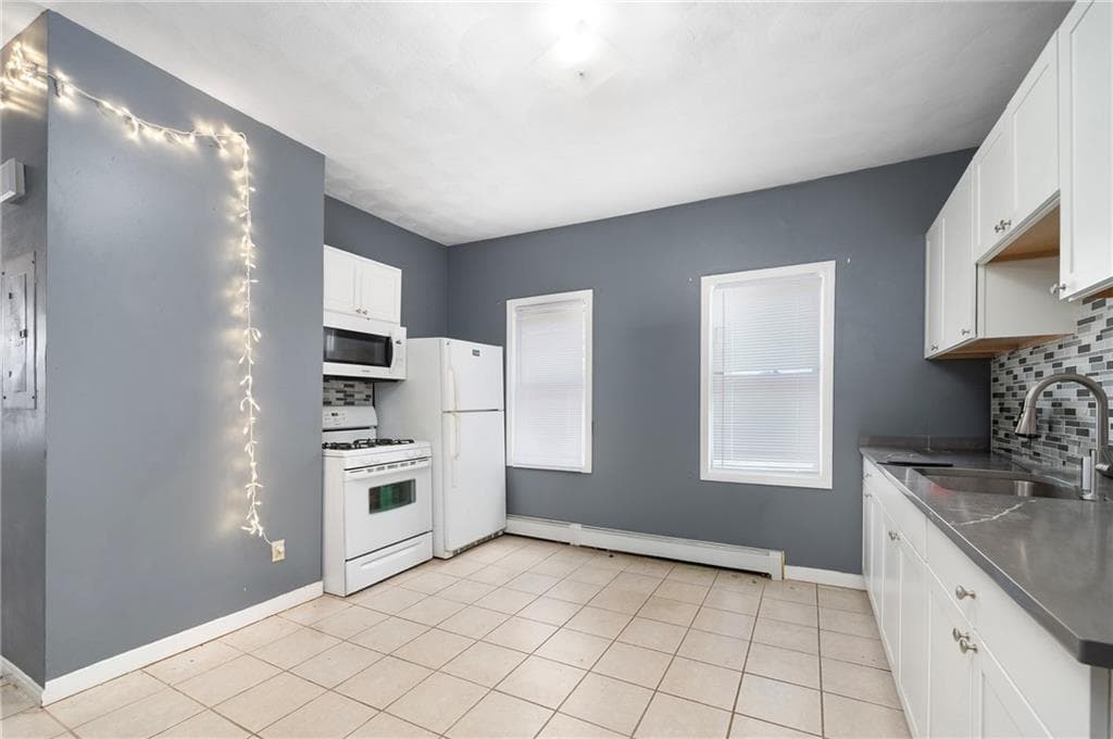 Multi Family at 346 Douglas Avenue, Providence, photo 12 of 19