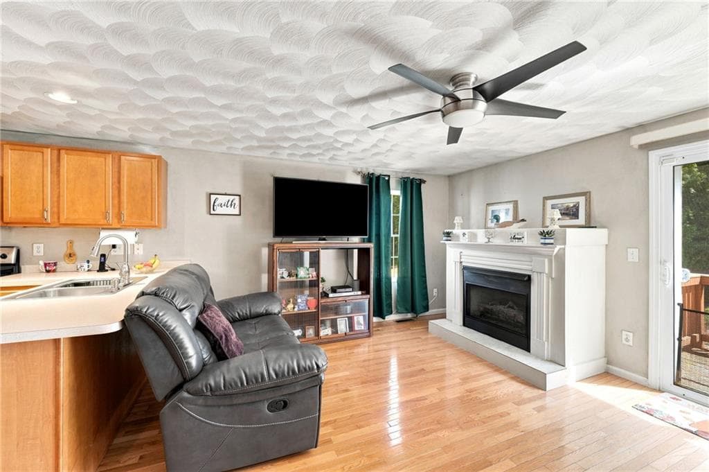 Condominium at 450 Providence Street UNIT 31, West Warwick, photo 7 of 27