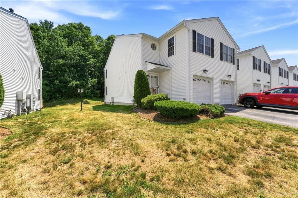 Condominium at 450 Providence Street UNIT 31, West Warwick, photo 3 of 27