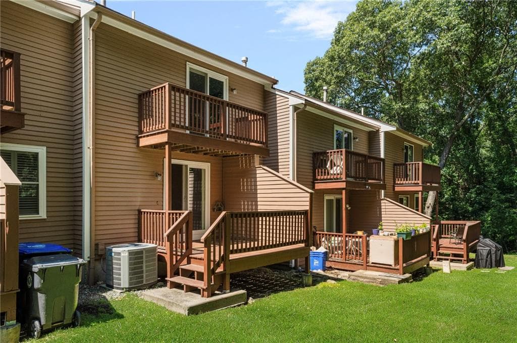 200 Heroux Boulevard UNIT 303 photo 3