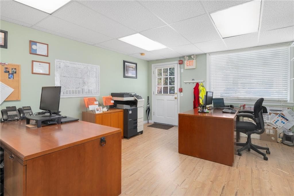 3341 Post Road photo 3