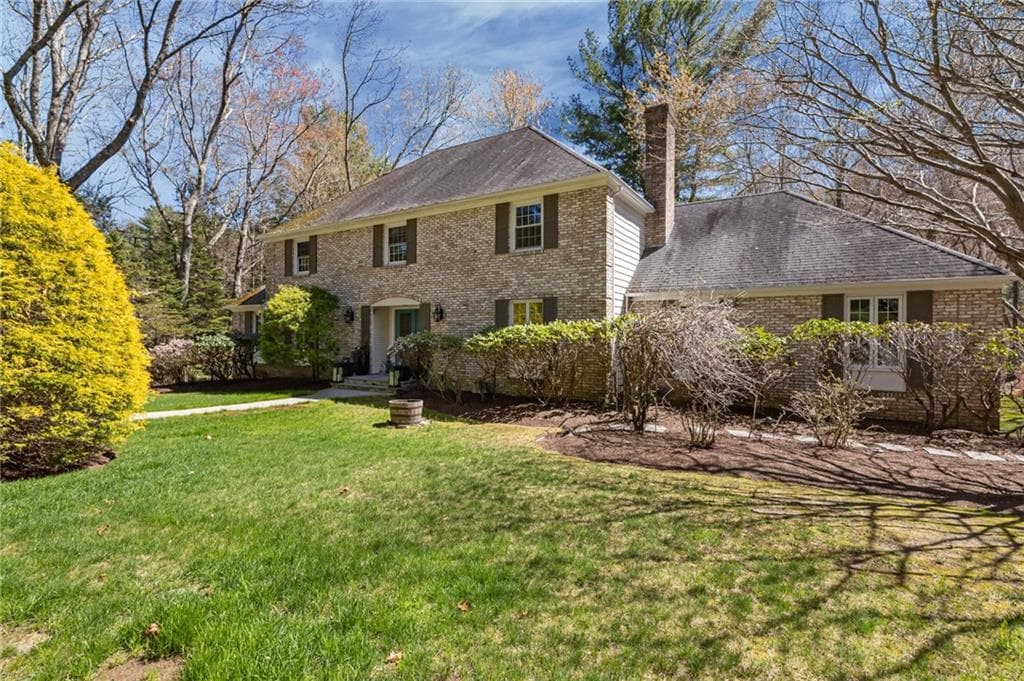 1340 Waterford Drive photo 2