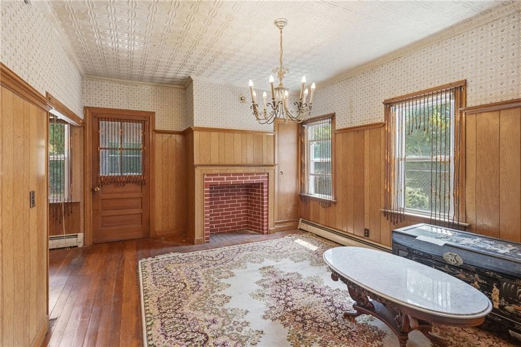 Multi Family at 400 406 Thames Street, Bristol, photo 12 of 50