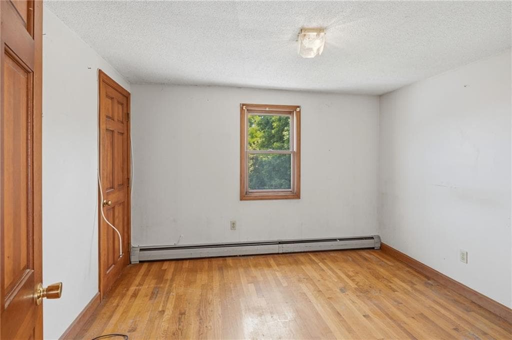 Multi Family at 400 406 Thames Street, Bristol, photo 22 of 50