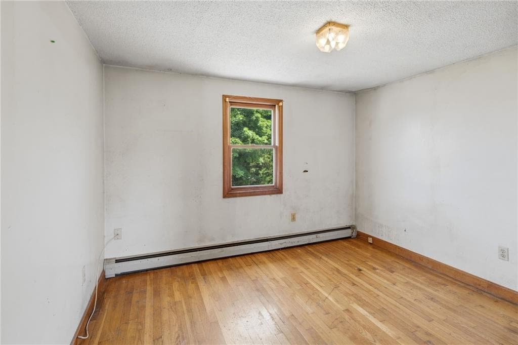 Multi Family at 400 406 Thames Street, Bristol, photo 7 of 50