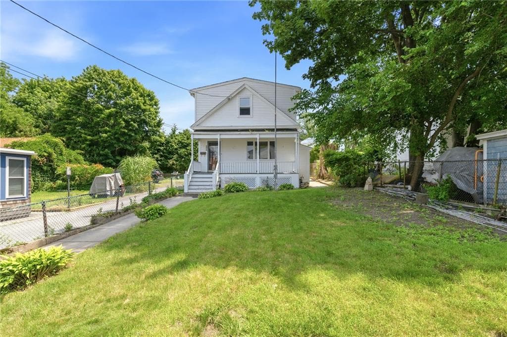 Multi Family at 400 406 Thames Street, Bristol, photo 4 of 50