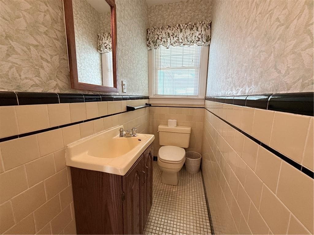 76 Brookdale Boulevard photo 11