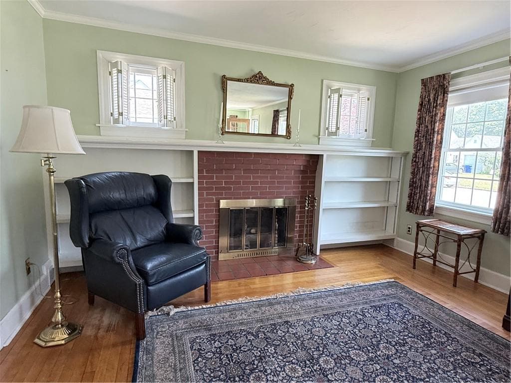 76 Brookdale Boulevard photo 4