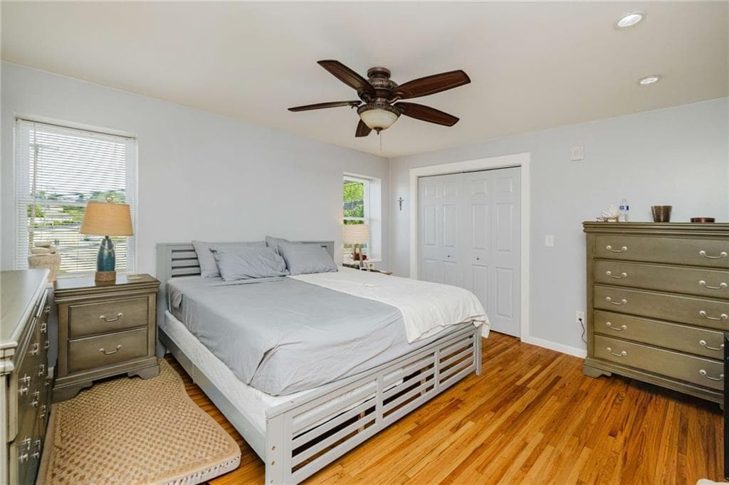 Multi Family at 1019 Main Road, Tiverton, photo 14 of 31