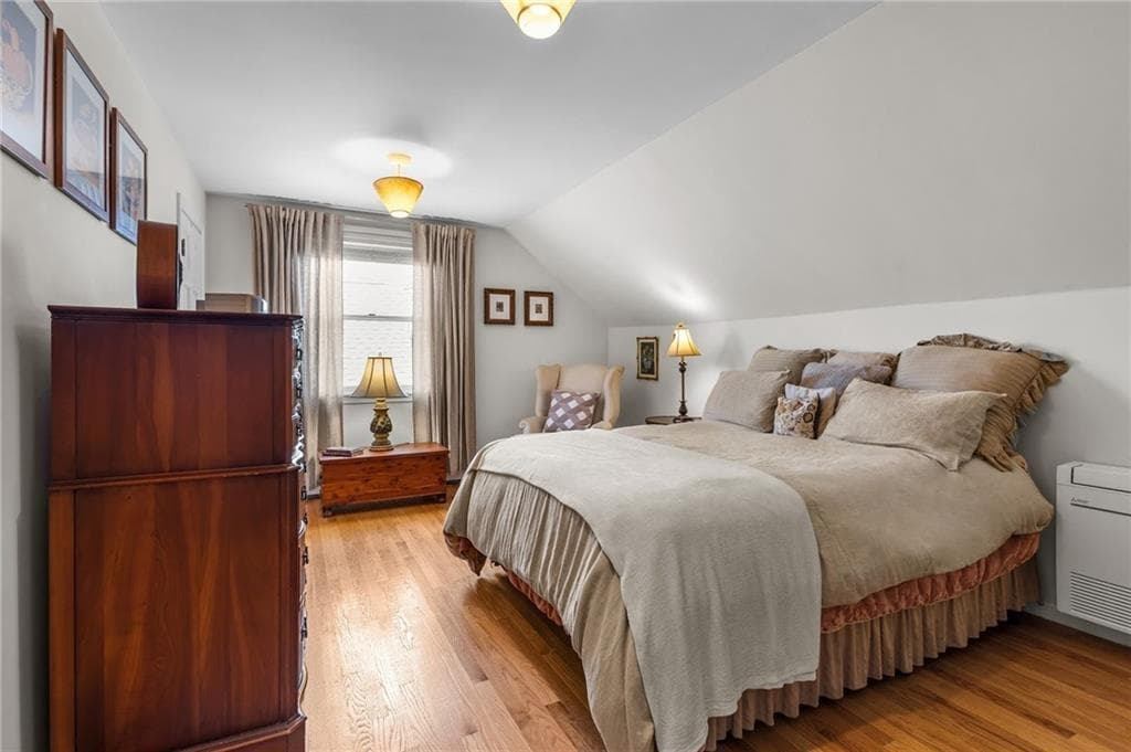11 Stonegate Road photo 23