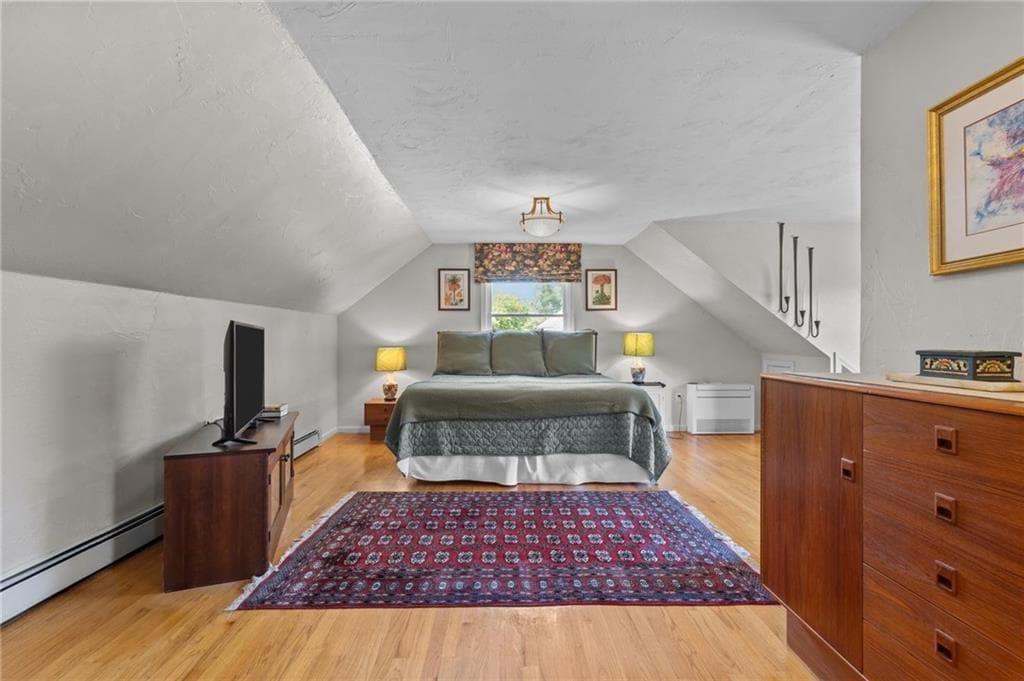 11 Stonegate Road photo 18