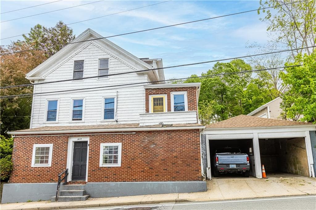 1448 Plainfield Pike photo 4