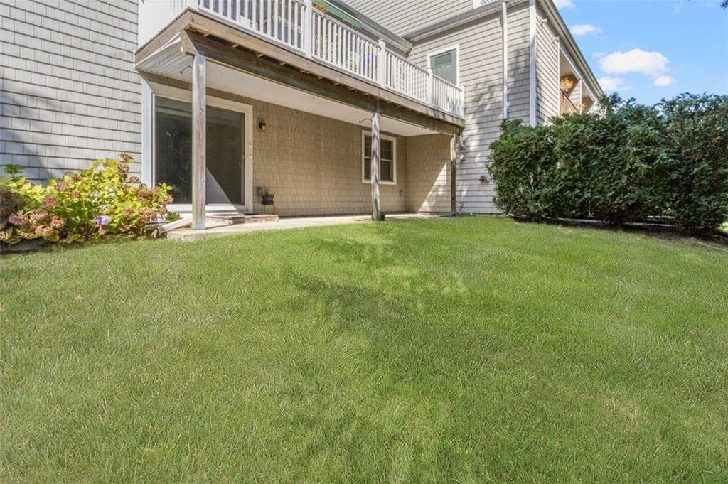 Condominium at 1 Bristol Woods Drive UNIT B1, Bristol, photo 23 of 31