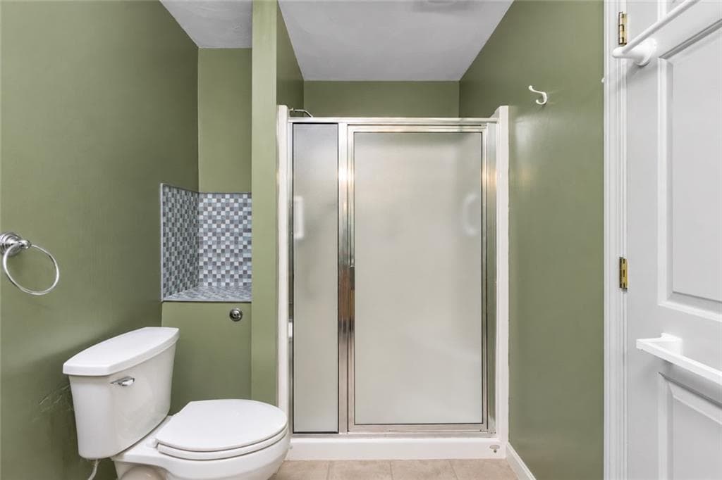 Condominium at 1 Bristol Woods Drive UNIT B1, Bristol, photo 17 of 31