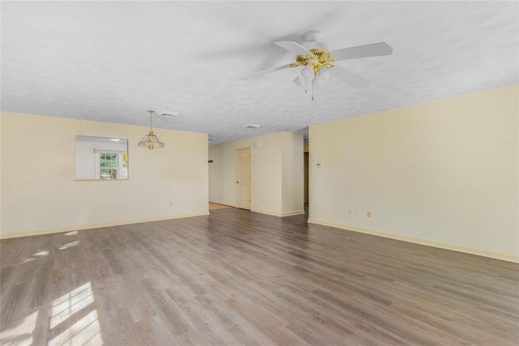 Condominium at 1 Bristol Woods Drive UNIT B1, Bristol, photo 12 of 31