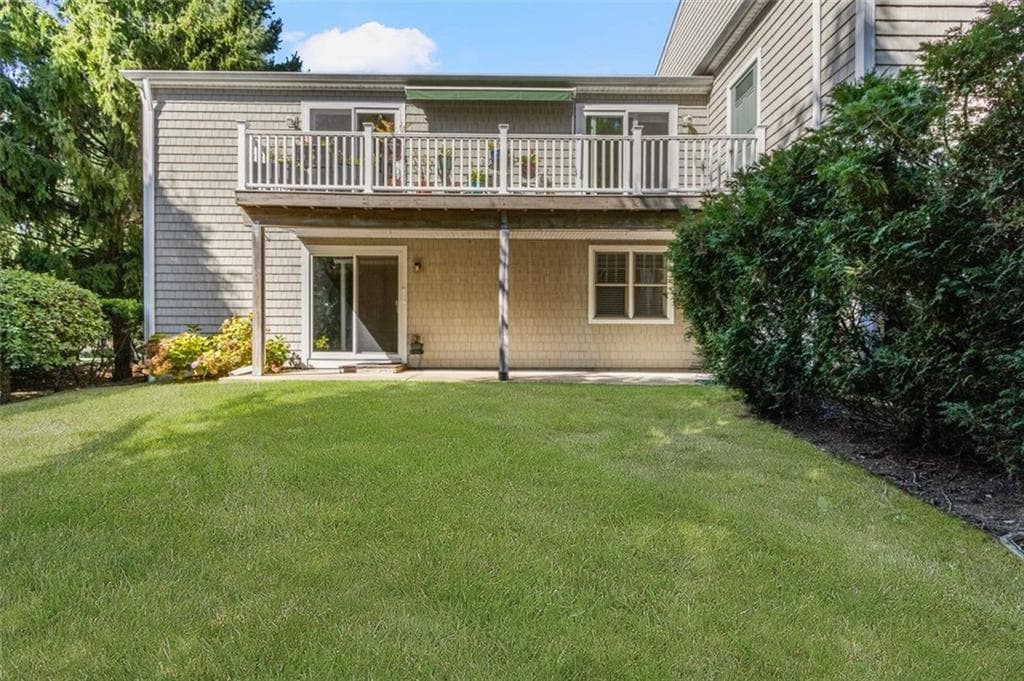 Condominium at 1 Bristol Woods Drive UNIT B1, Bristol, photo 24 of 31