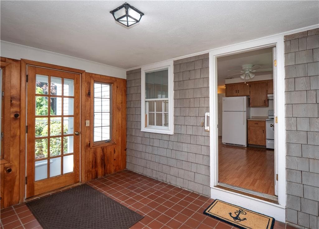 Single Family Residence at 94 Ferreira Terrace, Portsmouth, photo 48 of 50
