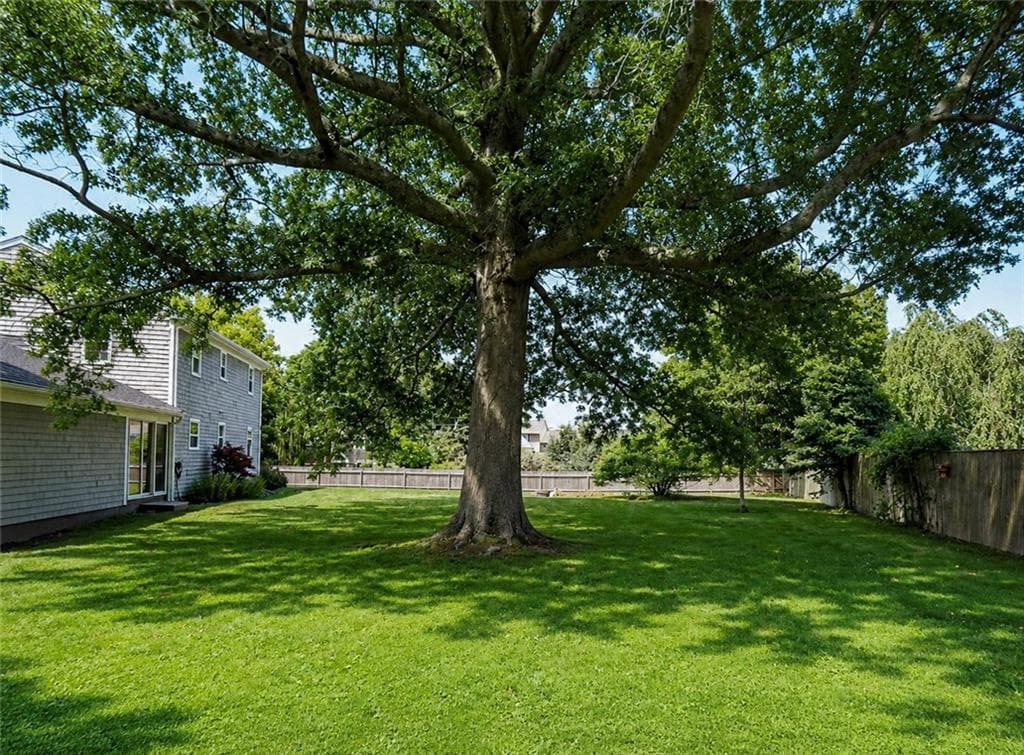 Single Family Residence at 94 Ferreira Terrace, Portsmouth, photo 8 of 50